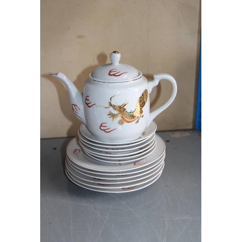 290 - 2 X ORIENTAL TEASETS