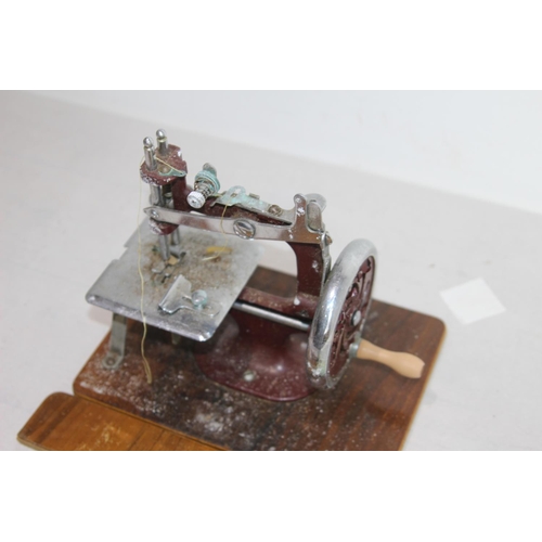 363 - CHILDS ESSEX SEWING MACHINE