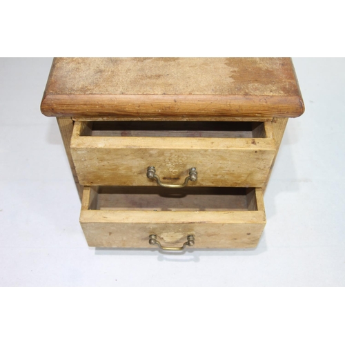 414 - ANTIQUE PIBE DESK TOP DRAWERS
28 X 25CM