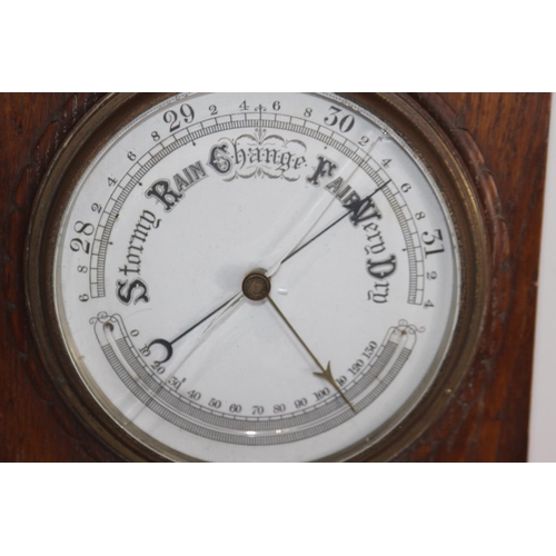 422 - VINTAGE OAK BAROMETER - GLASS CRACKED