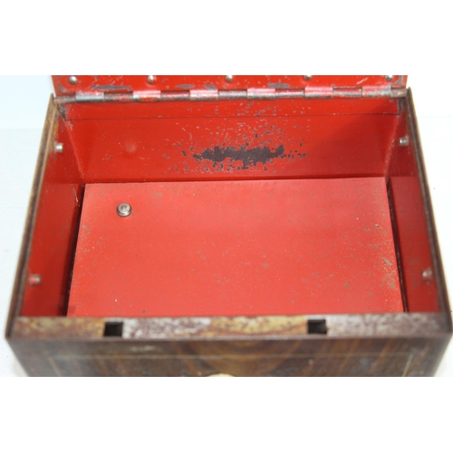 352 - VINTAGE CASH BOX WITH KEY
25 X 19CM