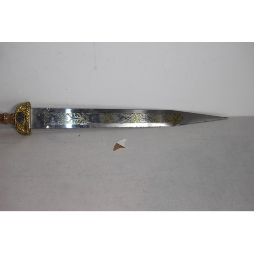 647 - REPLICA ROMAN SWORD
77CM