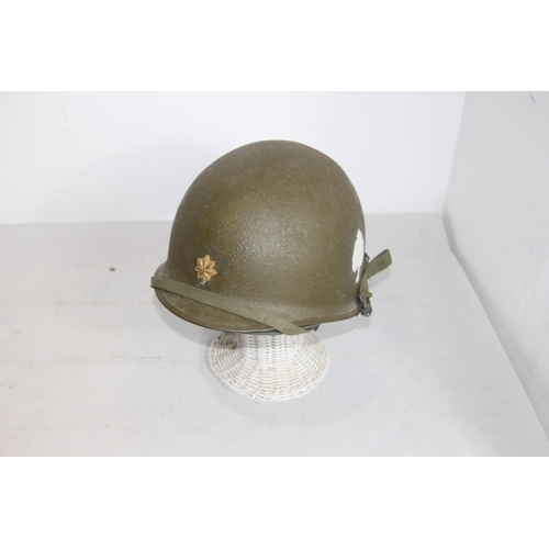 656 - WW2 AMERICAN GI HELMET AND LINER