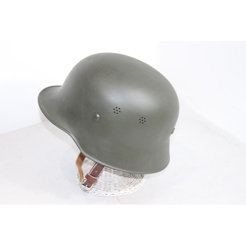 661 - WW2 GERMAN PEPPER-POT HELMET (ALLY)