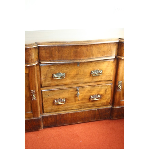 92 - ANTIQUE CONTINENTAL SERPENTINE FRONTED SIDEBOARD
150 X 52 X 85CM