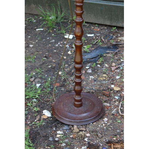 281 - VINTAGE STANDARD LAMP