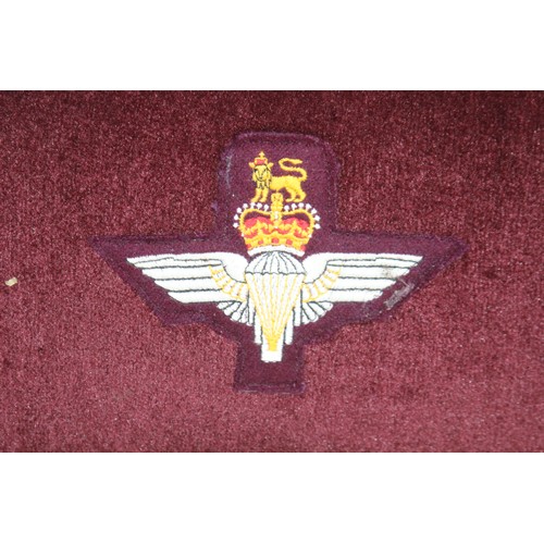 674 - PARACHUTE REGIMENT FOOTSTOOL
19 X 38 X 7CM