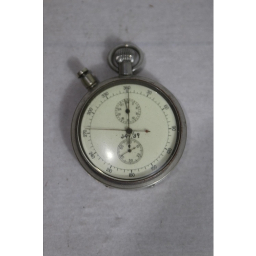 909 - VINTAGE MILITARY STOP WATCH
