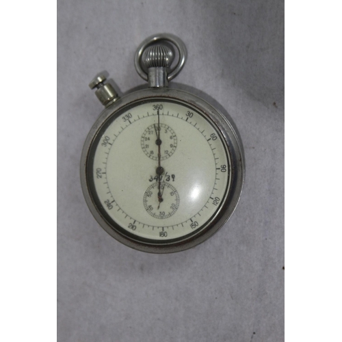 909 - VINTAGE MILITARY STOP WATCH