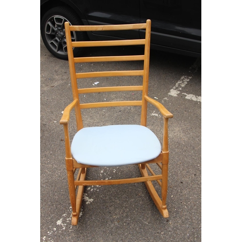 21 - SHAKER STYLE ROCKING CHAIR
97 X 50CM