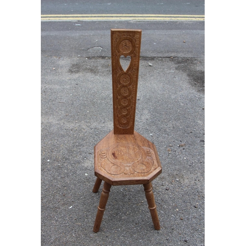 27 - SEWING CHAIR
32 X 46 X 94CM