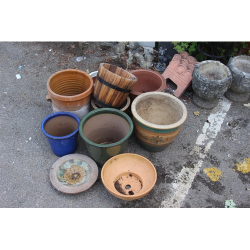 49 - 8 X ASSORTED GARDEN POTS