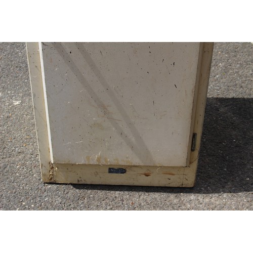 56A - VINTAGE MEAT STORE
46 X 46 X 78CM