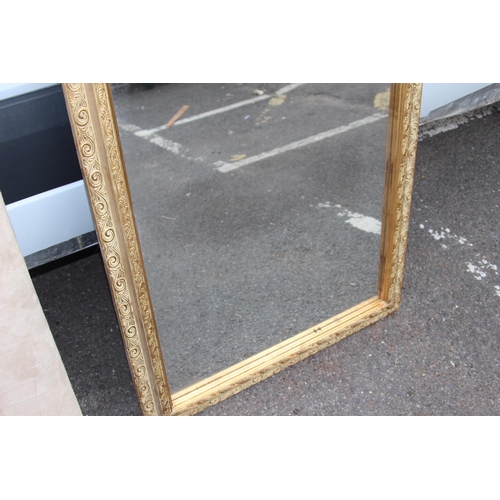 131 - LARGE ORNATE MIRROR
102 X 72CM