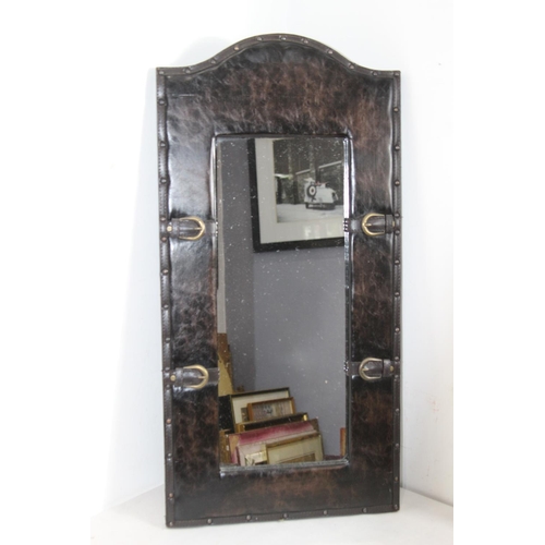 151 - UNUSUAL MIRROR
80 X 40CM