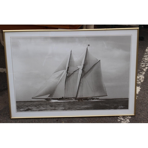 174 - BLACK AND WHITE PRINT OF COWES YACHTS
102 X 72CM