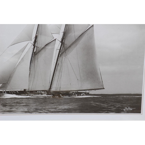 174 - BLACK AND WHITE PRINT OF COWES YACHTS
102 X 72CM