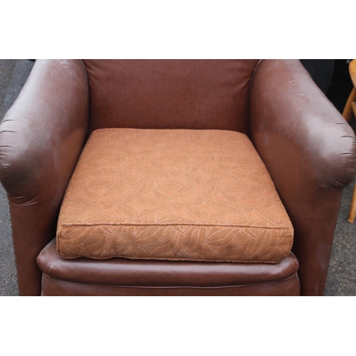 99 - VINTAGE DECO LEATHER ARMCHAIR
80 X 82CM