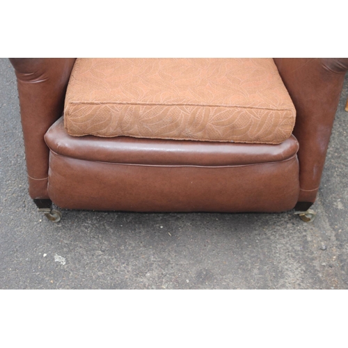 99 - VINTAGE DECO LEATHER ARMCHAIR
80 X 82CM