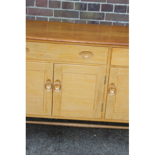 101 - BLONDE ERCOL SIDEBOARD 
123 X 48 X 82CM