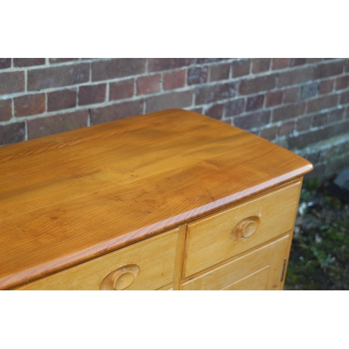 101 - BLONDE ERCOL SIDEBOARD 
123 X 48 X 82CM