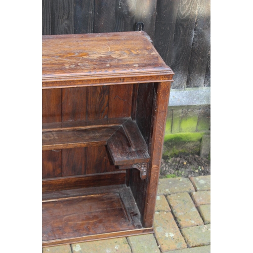 104 - VINTAGE OAK DRESSER TOP
122 X 31 X 68CM