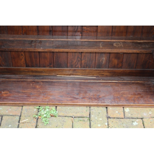 104 - VINTAGE OAK DRESSER TOP
122 X 31 X 68CM