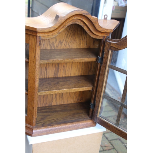 105 - VINTAGE OAK WALL CABINET
59 X 20 X 60CM