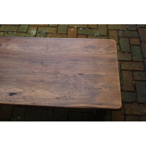 107 - OAK COFFEE TABLE
99 X 50 X 46CM