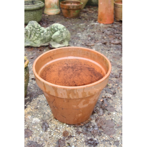 159 - 4 X GARDEN POTS 
43 X 33CM