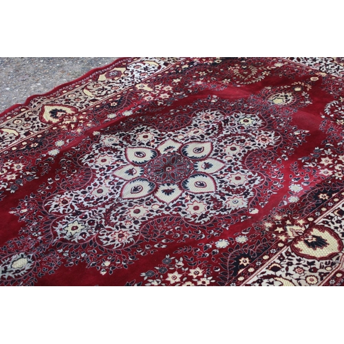 192 - VINTAGE RUG
252 X 157CM