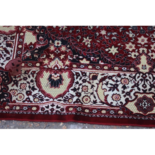 192 - VINTAGE RUG
252 X 157CM