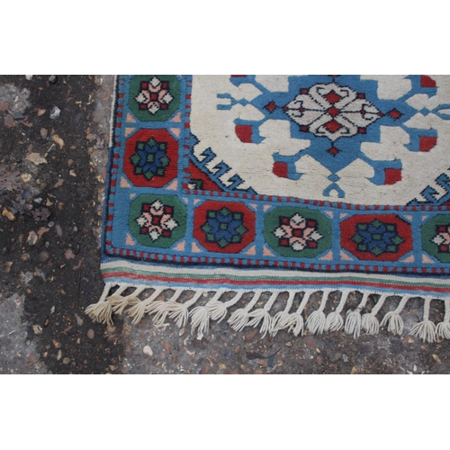 194 - VINTAGE EASTERN RUG
146 X 85CM