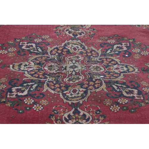 197 - VINTAGE RUG
269 X 194CM