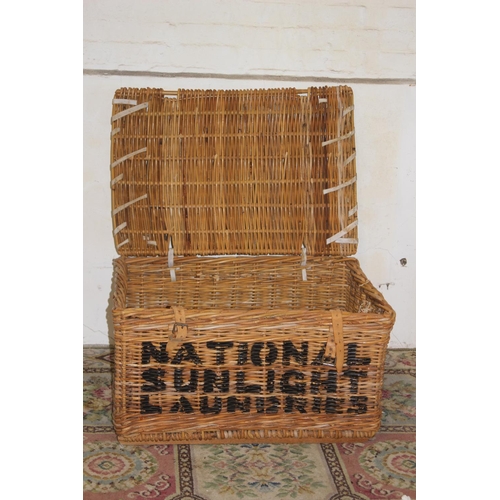 35 - VINTAGE WICKER BASKET
84 X 60 X 47CM