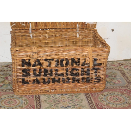 35 - VINTAGE WICKER BASKET
84 X 60 X 47CM