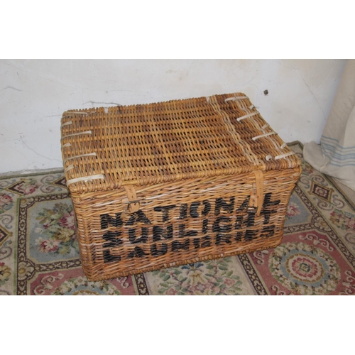 35 - VINTAGE WICKER BASKET
84 X 60 X 47CM