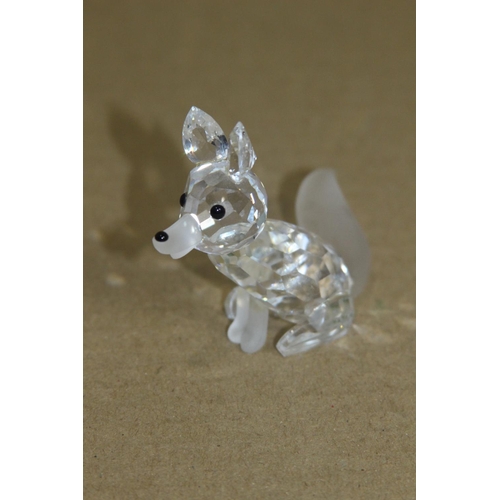 330 - 3 X SWAROVSKI FOXES 5CM
ONE MISSING AN ARM AND TAIL HAS BEEN REPLACED