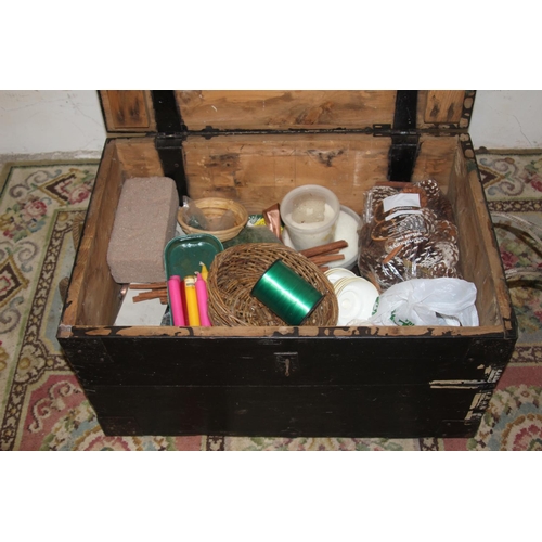 37 - VINTAGE WOODEN TRUNK AND CONTENTS 
77 X 53 X 42CM