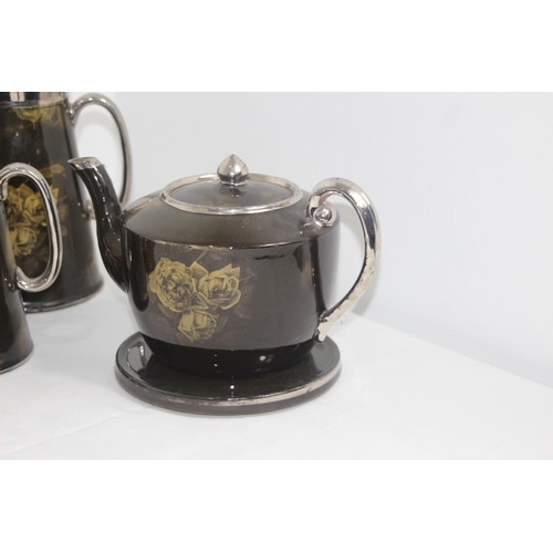 297 - ST ALBANS RIDGEWAYS JUGS AND TEAPOT 
20CM