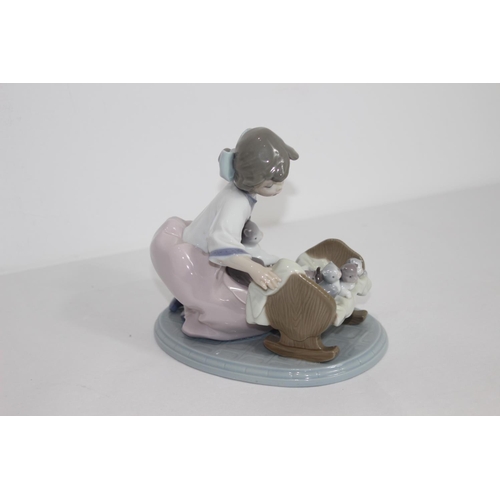 360 - LLADRO GIRL WITH KITTENS IN BASKET
16CM