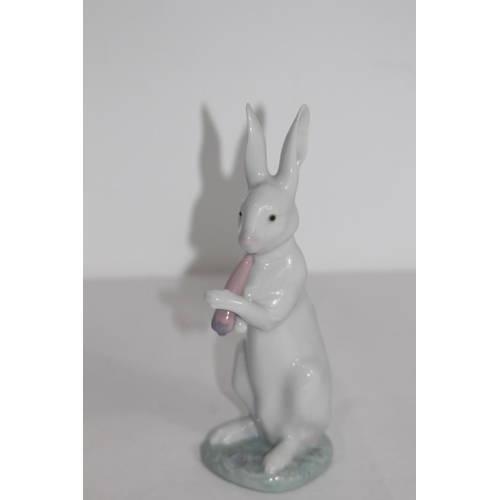 366 - 4 X LLADRO RABBIT FIGURES 
16CM