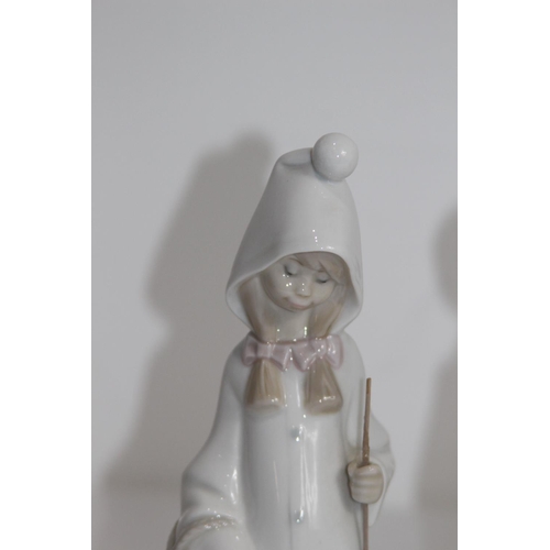 373 - 3 X LLADRO GIRL FIGURES 
21CM