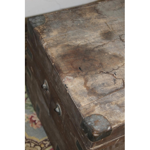 40 - VINTAGE WOODEN TRUNK 
105 X 54 X 49CM