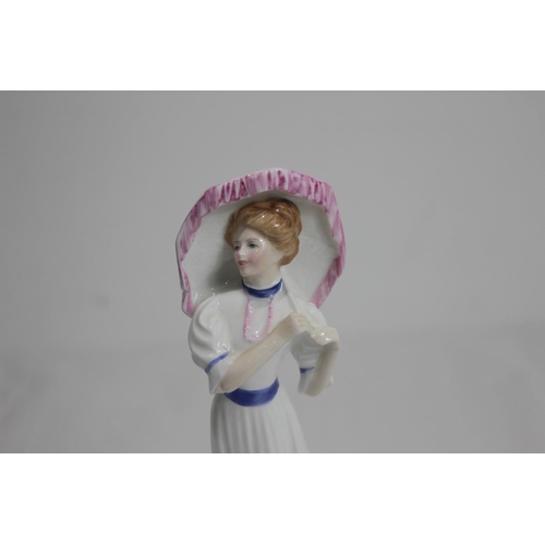 386 - ROYAL DOULTON LILIAN IN SUMMER FIGURINE
22CM