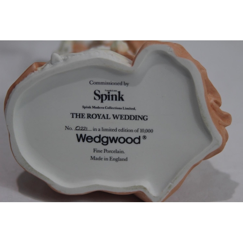 392 - WEDGWOOD SPINK THE ROYAL WEDDING - 221 OF 10000
21CM