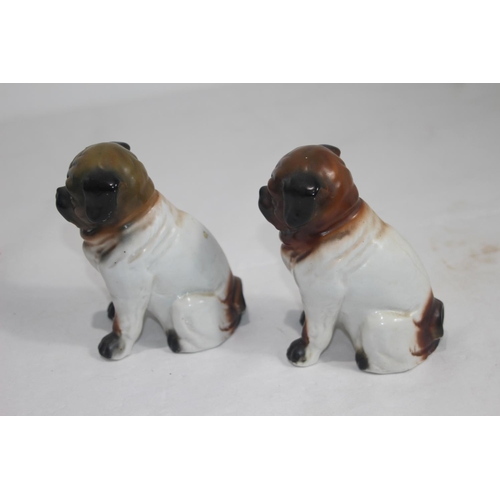 425 - PAIR OF VINTAGE CHINA DOG FIGURES
12CM