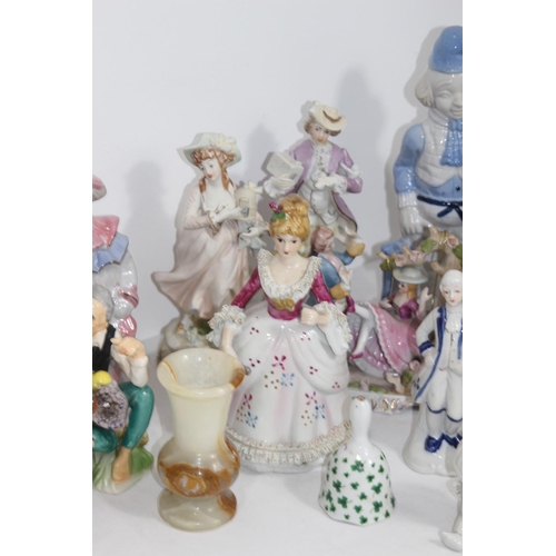 430 - LARGE QUANTITY OF CHINA FIGURES 
25CM