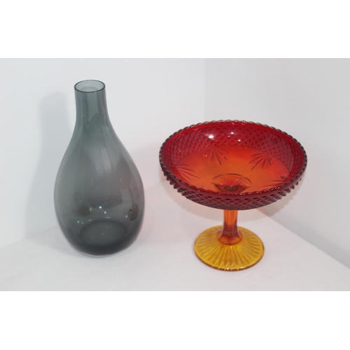 439 - QUANTITY OF RETRO GLASS 
29CM