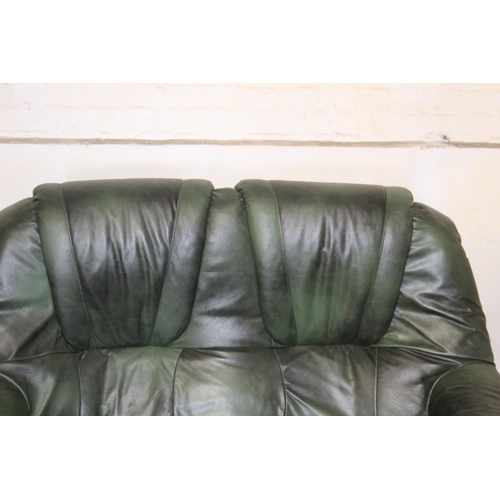 53 - LEATHER AND WOOD SOFA AND FOOT STOOL
141 X 87 X 100CM